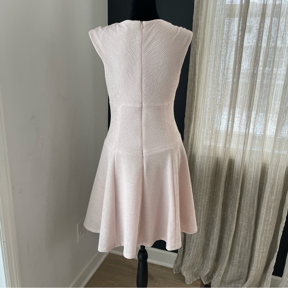 Pretty blush and silvery dress - Picture 3 of 7